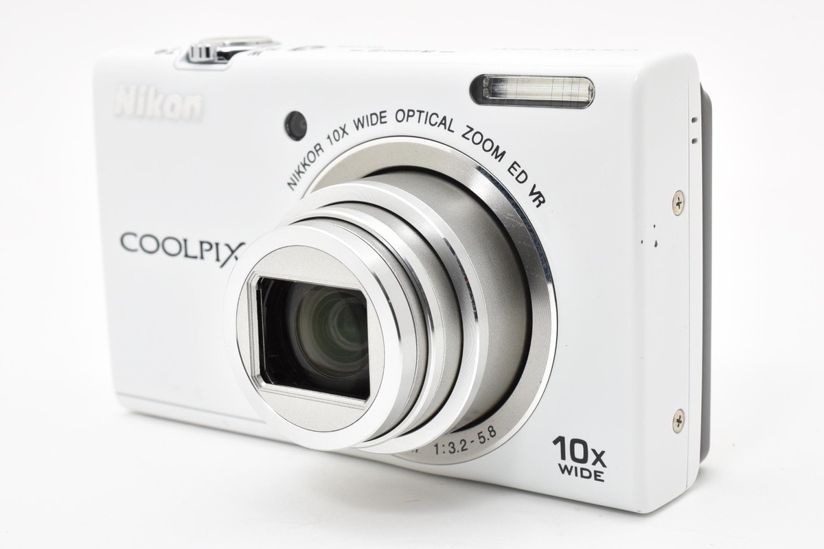 Nikon Coolpix S6200 16.0MP 10x Optical Zoom Digital Camera White
