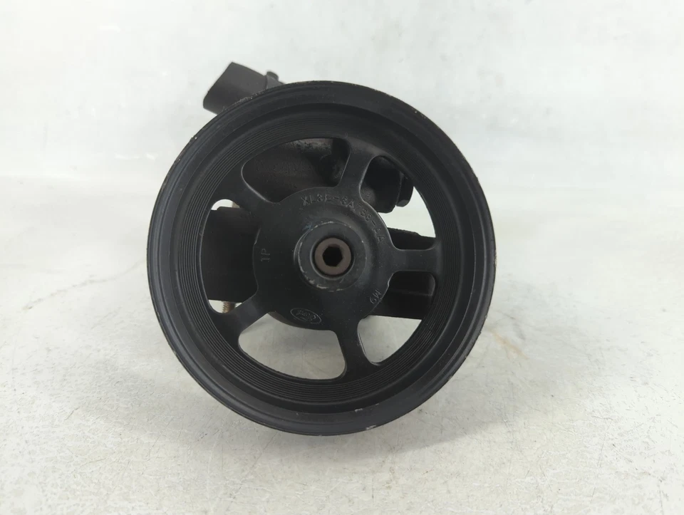 Bomba de columna de dirección asistida Ford Excursion OEM D8WW3 Foto 2 de 4