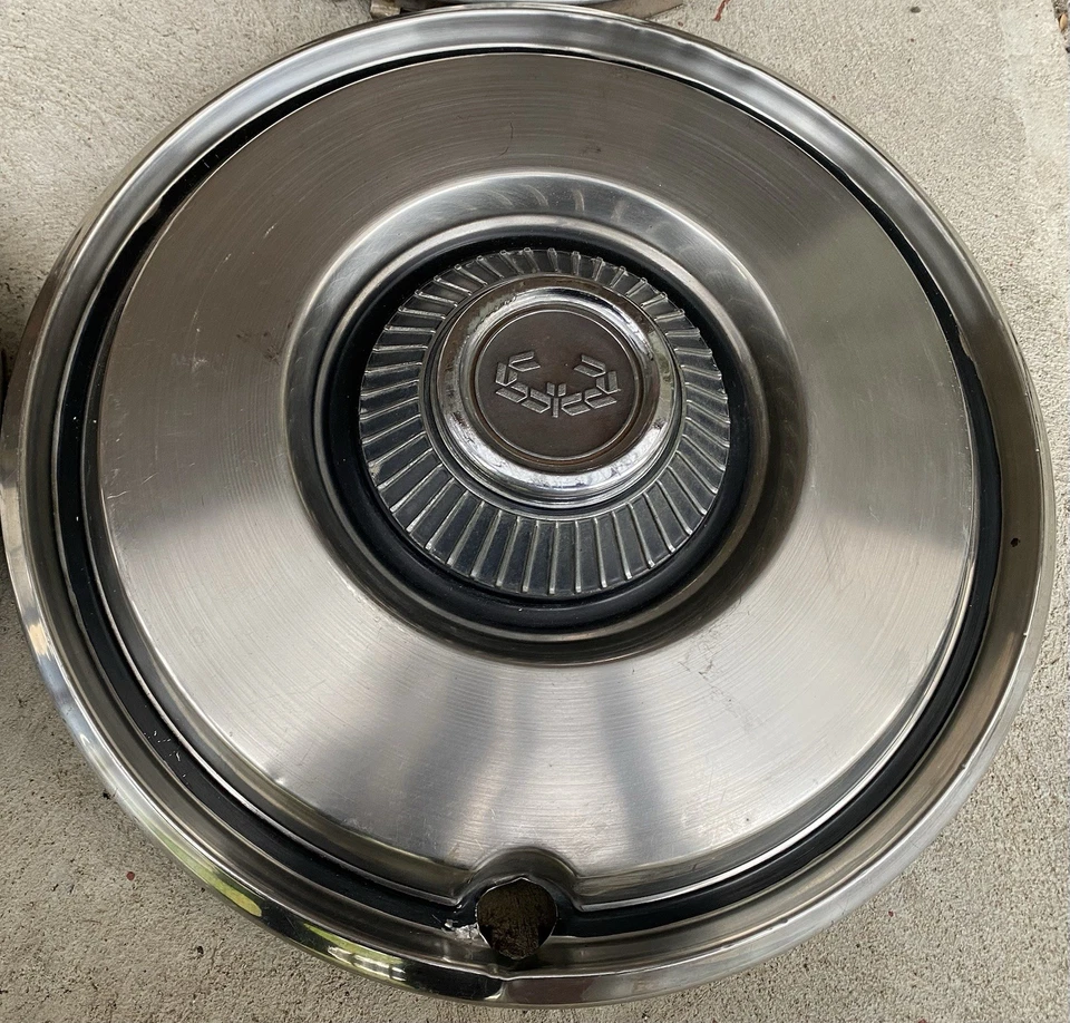 DATSUN Laurel - Cedric-C230.Skyline HUBCAPS X 4.14”WHEEL COVERS ..WHEEP TRIMS.. - Immagine 3 di 4