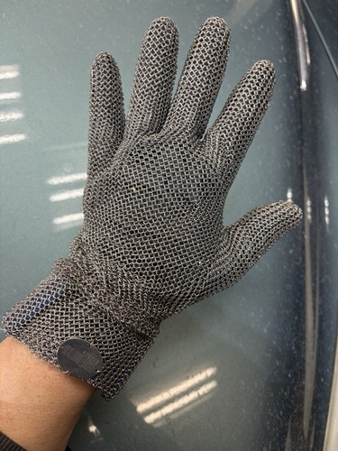Whizard Steel Mesh Medium Cut Resistant Glove with Elastic Cuff 282162 Used