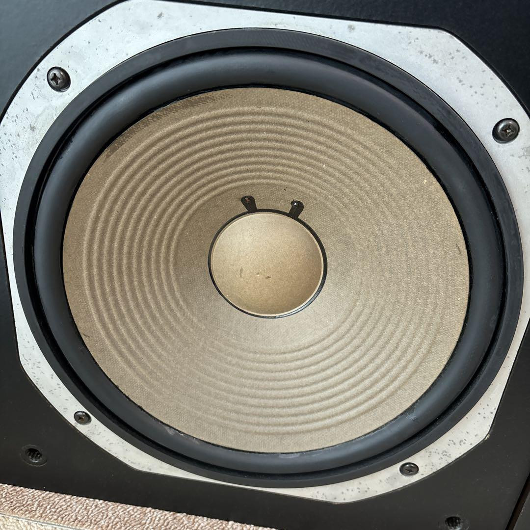 YAMAHA NS-600 Rich sound left and right set Used From Japan