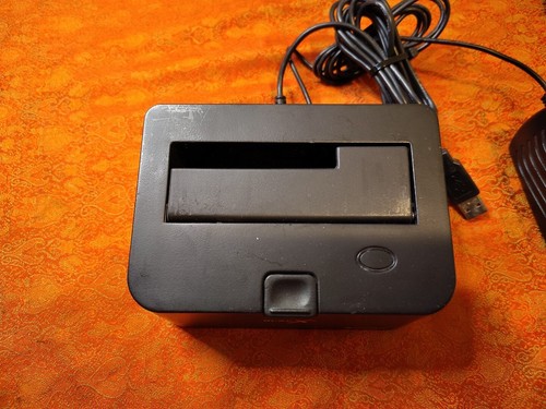 THERMALTAKE BLAC X ~ 2.5"/3.5" SATA HDD USB Docking Station N0028USU EUC - Picture 3 of 6