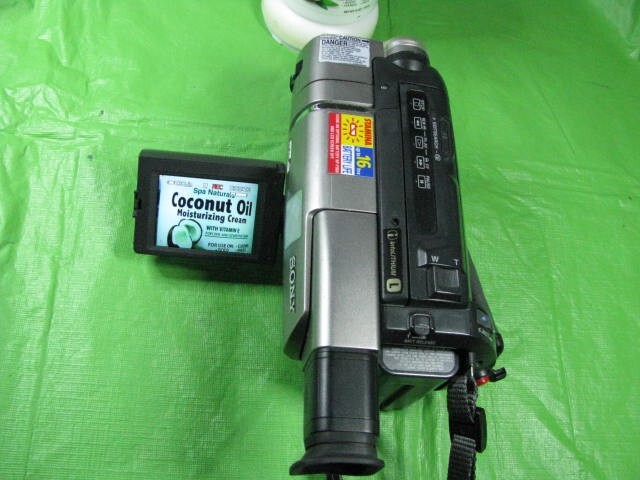 Sony CCD-TRV67 Video Hi8 XR Camcorder - Record Transfer