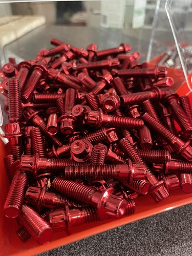 90 Schrauben M7x32 M7 32 Rot Glanz Candy Felgenschrauben Schrauben Felgen - Picture 4 of 4