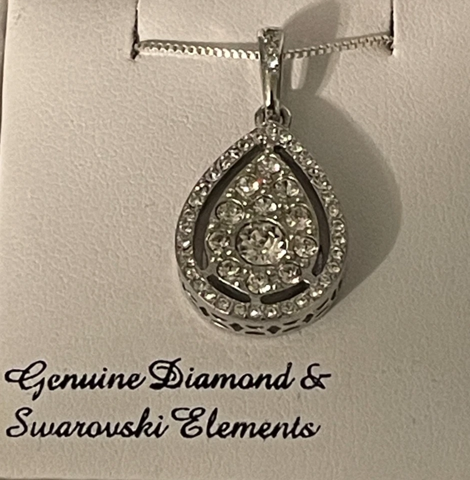 Collar de plata de ley 925 con elementos de Swarovski y diamantes genuinos de pera Foto 3 de 4