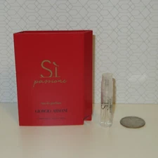 NEW GIORGIO ARMANI Si Passione Eau De Parfum Perfume Spray 0.04oz 1.2ml Sample