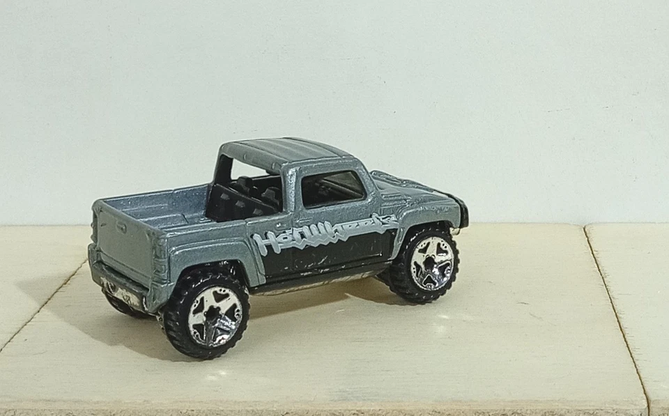 88324 HOT WHEELS 2004 1/64 - Hummer H3T - Immagine 3 di 4