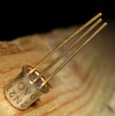 Libro Da Colorare Treno Ad Alta Velocà Su Binari Vettore | Vettore - Foto 4