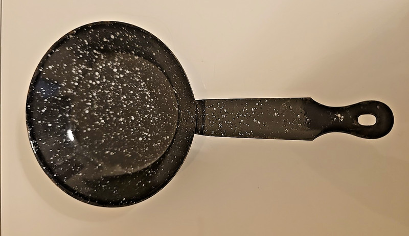 Black Enamel White Speckled Small Personal Camping Frying Pan Skillet 5.5"