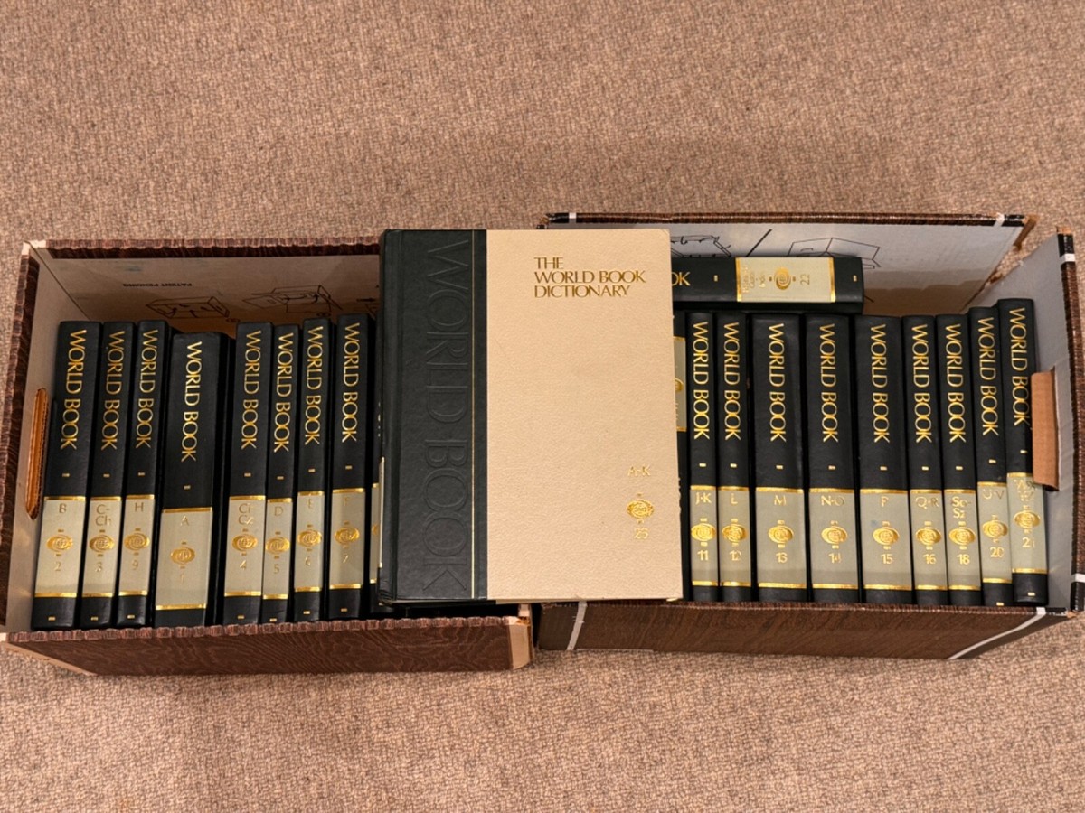 Perfect Condition-The World Book Encyclopedia 1987 Complete Set or