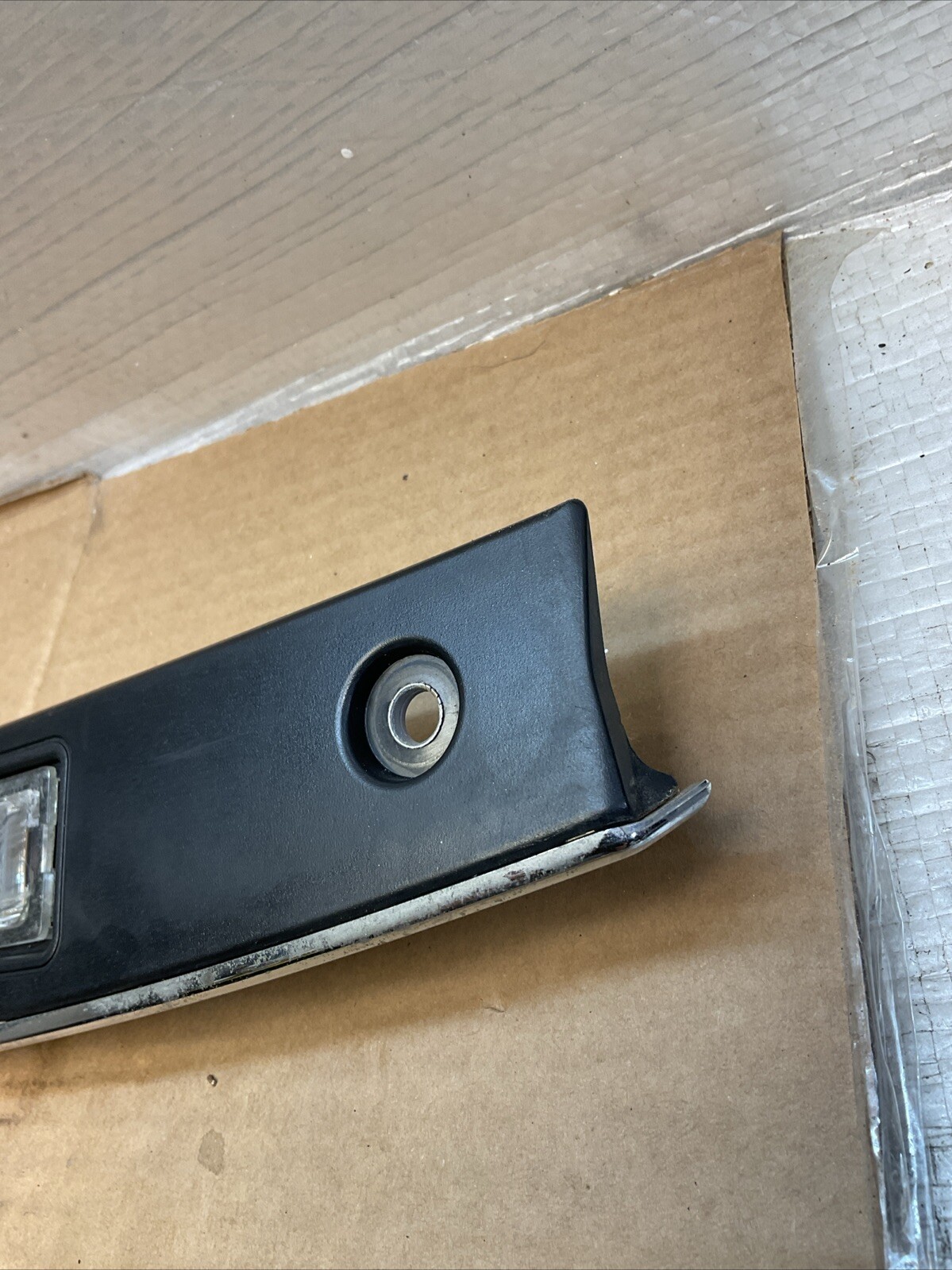 2014-2019 Maserati Quattroporte Rear Trunk Lid Grip Handle Molding Trim OEM