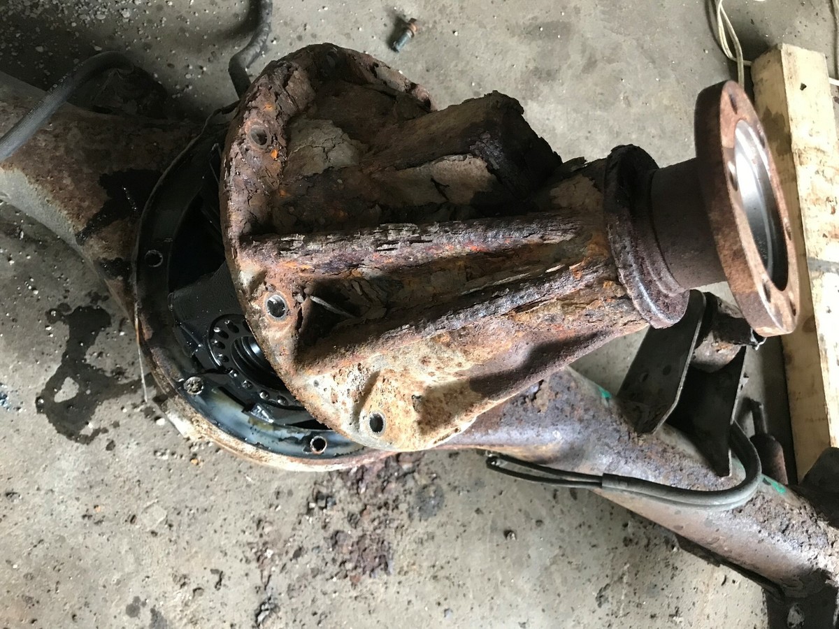 【Suzuki】 01 02 03 Suzuki XL7 AT Automatic rear end carrier differential