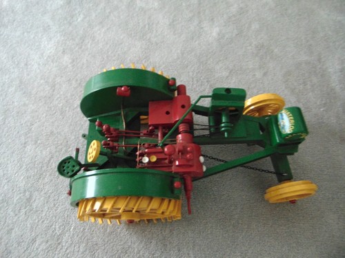 Custom Vintage Waterloo Boy 5/32 Scale Wooden Tractor Model Woodworker Made - Picture 6 of 24