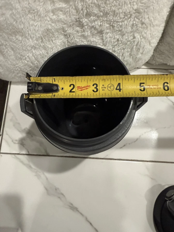 Under Armour черный/серый 64 унц. Термос бутылка для гидратации пены с двойной изоляцией - Изображение 3 из 4