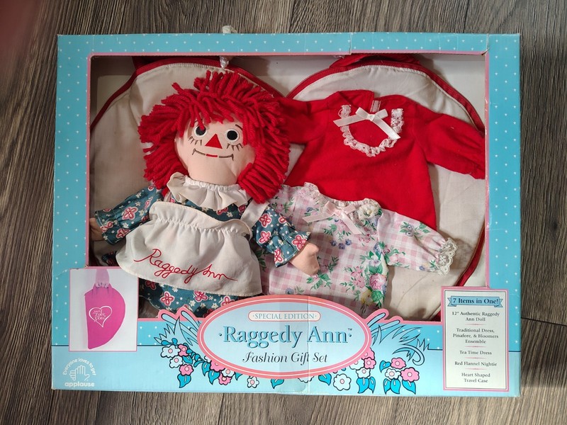 Raggedy Ann Special Edition Fashion Gift Set In Box