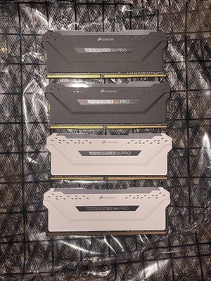 Corsair Vengeance RGB Pro 64GB DDR4 RAM 2666MHz 4x16GB