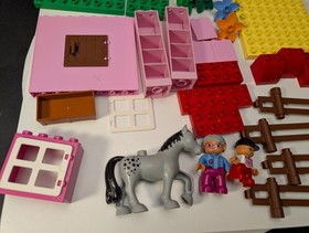 LEGO DUPLO Horse Stable Set 10500, 2013, Missing Some Parts / Mostly Complete