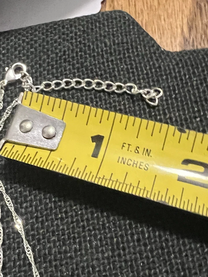 Collar Cadena Brillante 16” Colgante Gecko Lagarto Chapado en Plata 1 1/4 “x 1/2” Foto 4 de 4