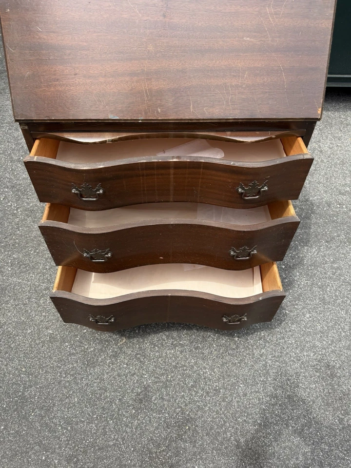 Escritorio antiguo de secretaria Chippendale Foto 3 de 4