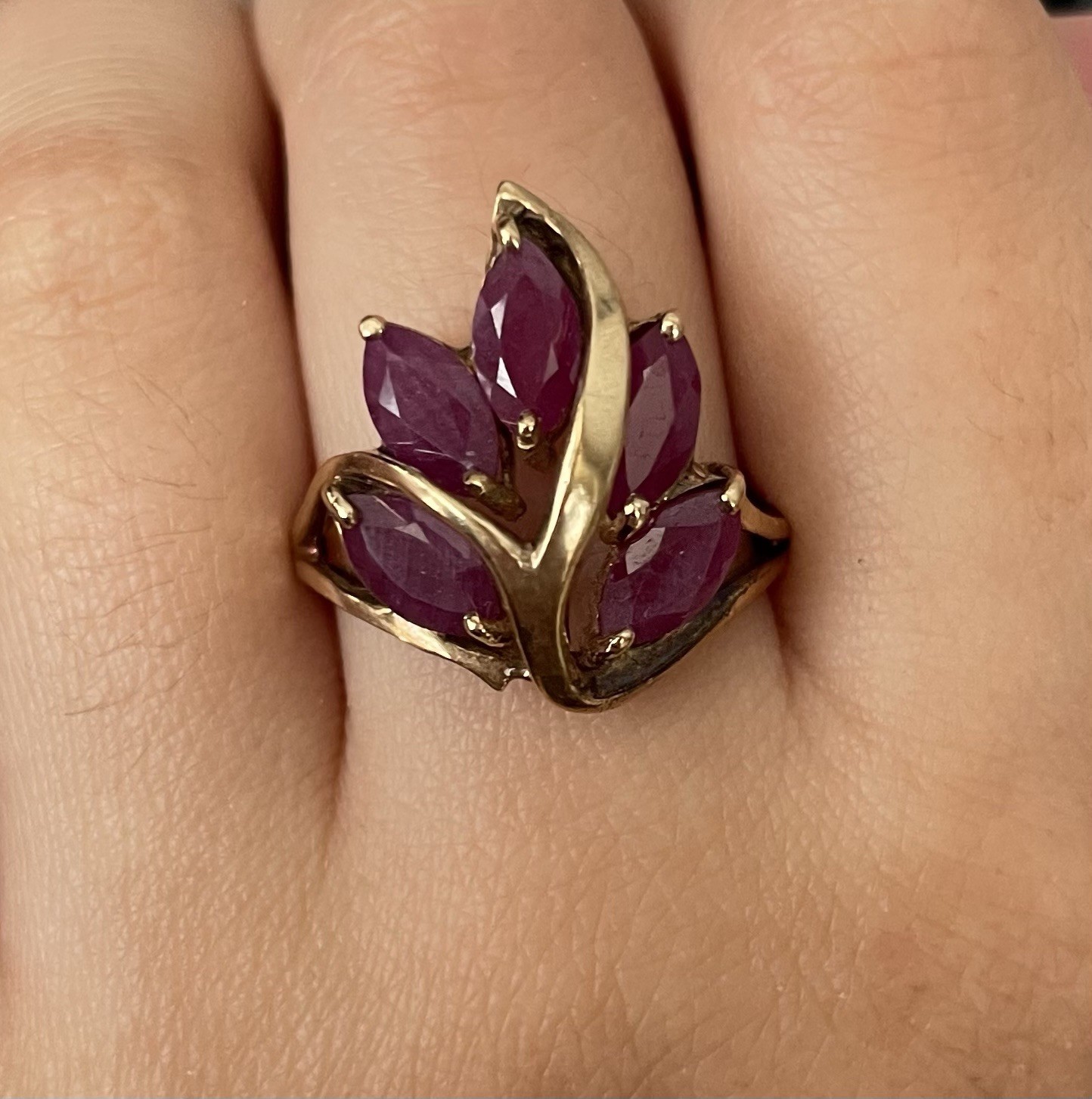 10k Solid Yellow Gold Marquise Ruby Flower Ring S… - image 1