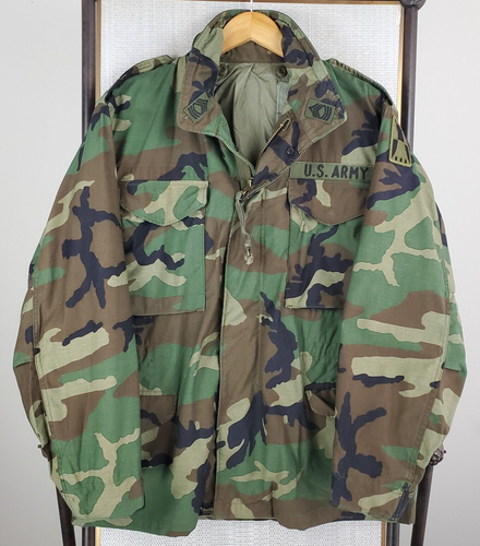 VTG US ARMY Size Medium Mens Master Sargent Cold Weather Woodland Camo Jacket - Afbeelding 1 van 11