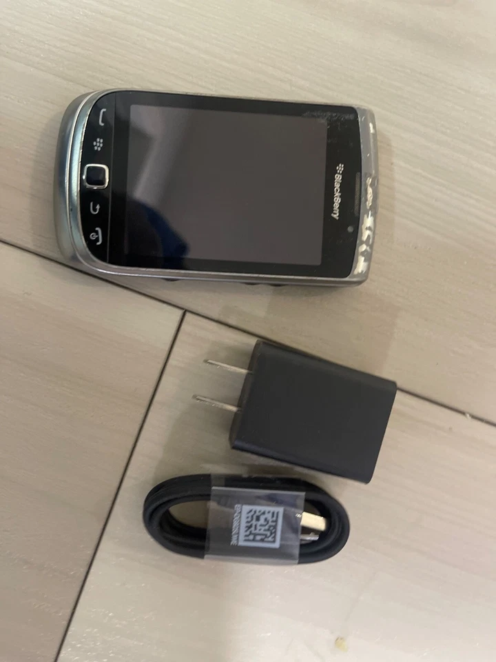 BlackBerry Torch 9810 - 8 GB - plateado (desbloqueado) (CA) Foto 2 de 3