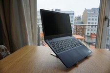 Dell inspiron 15" 5593