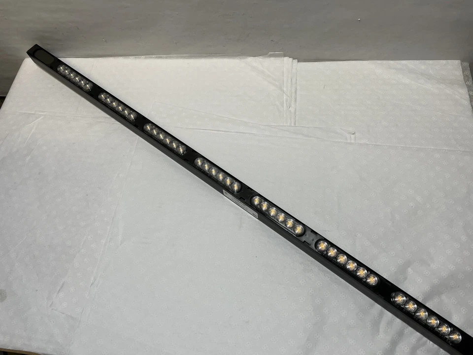 Barra de luz LED DLQS de 47" STAR SYSTEMS DLQS-47-AA-TD-35 (ámbar) Foto 3 de 4