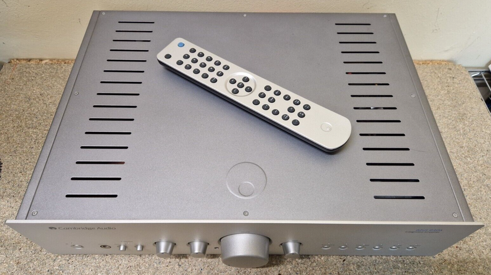 Cambridge Audio Azur 640A Integrated Amplifier with Remote Control