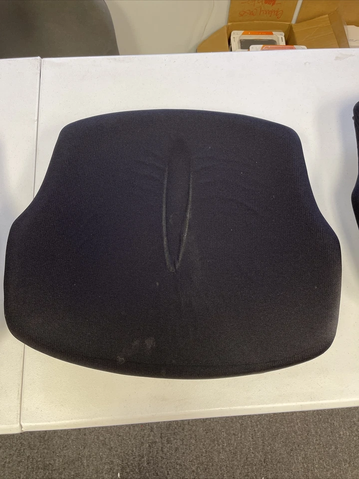 Humanscale Freedom Chair: GEL Seat Cushion; Black Color; Wave Fabric, Original - Image 3 of 4