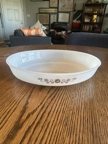 Dynaware Pyr-O-Rey Vintage Casserole Dish Brown Daisy Pattern EUC