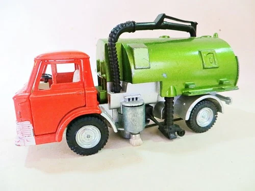 DINKY 451 'FORD JOHNSTON ROADSWEEPER' GREEN. VINTAGE. COMPLETE. EXCELLENT