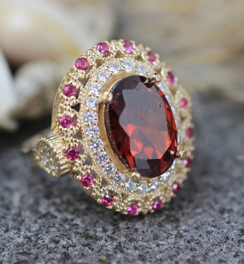 Anillo de cóctel vintage granate rojo | Halo de rubí circonita cúbica oro joyería para mujer Foto 4 de 4