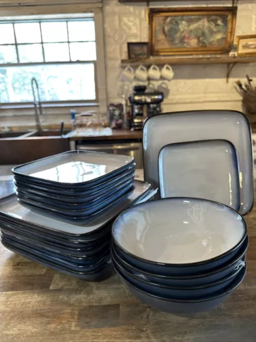 Lot 18 SANGO VISIONS EGGPLANT 4993 7 SQUARE Dinner Plates BLUE & WHITE W/ Bowls