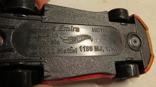 Hot Wheels Lotus Emira Red Diecast Car Factory Fresh Series Loose 2022 Loose Toy - 第 15/15 張圖片