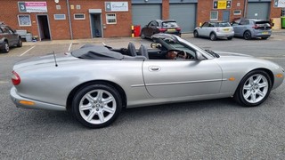 JAGUAR XK8 CONVERTIBLE 4.0 V8 AUTOMATIC SILVER 1999 SPARES OR REPAIR