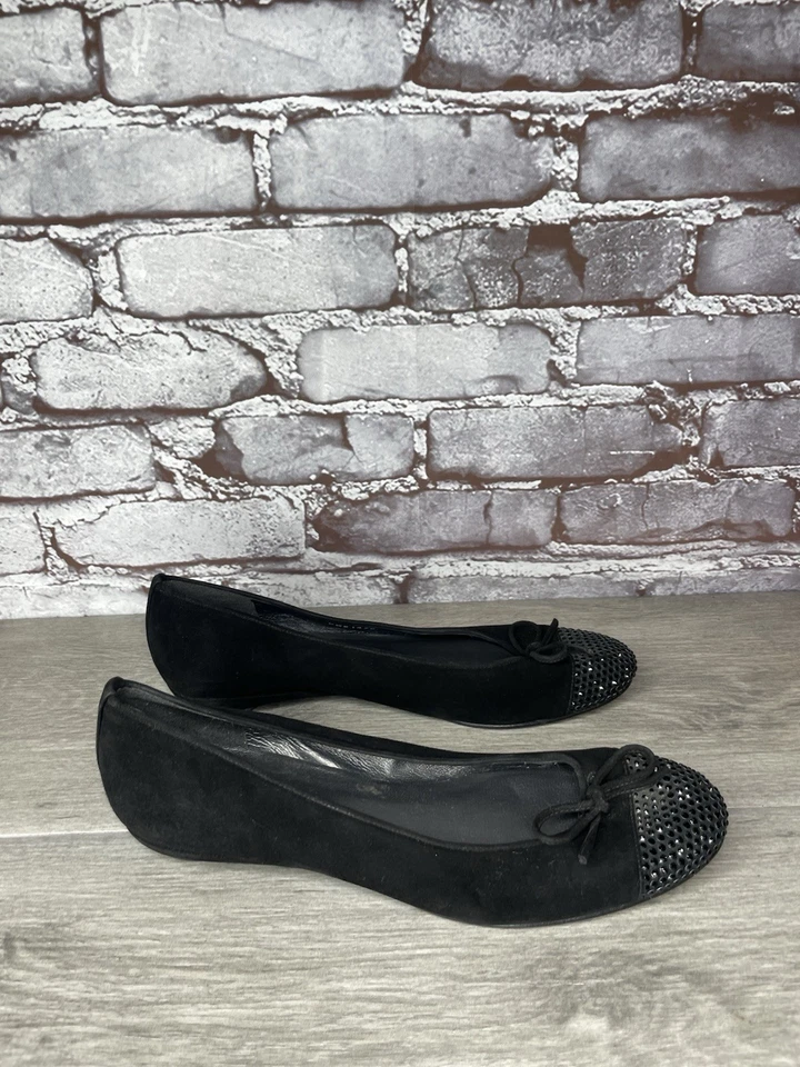 Zapatos de salón Stuart Weitzman negros de gamuza con pedrería arco ballet planos para mujer 7,5 M EE. UU./38 Foto 3 de 4
