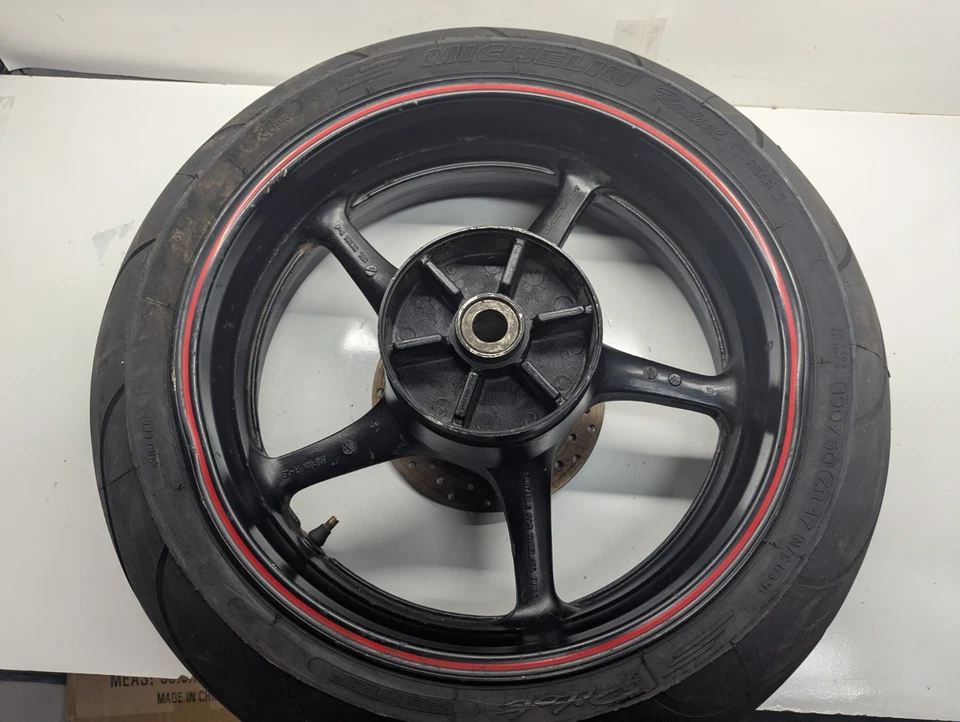 Rueda trasera Yamaha Yzf R6 R600 OEM 2003-2009 Foto 3 de 4