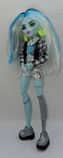 Monster High Skulltimate Secrets Innovation Frankie Stein Doll