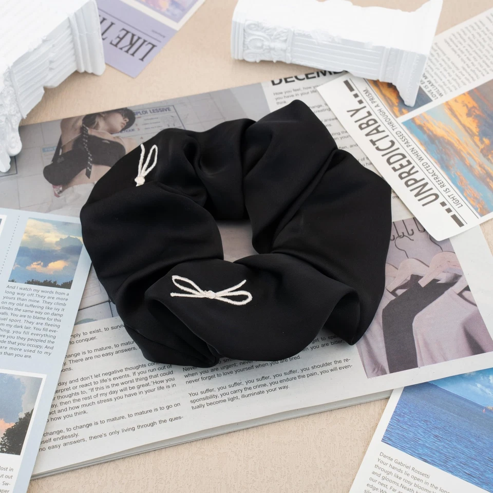 Paquete de 6 moños crujientes - crema y negro con lazos en contraste | despedida de soltera... Foto 3 de 4