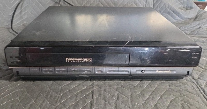 Panasonic Omnivision  VCR 4-Head HiFi Stereo VHS Recorder PV-4168 - NO REMOTE