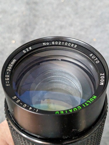 Sears Zoom Multi-Coated 60-300mm f:4.0-5.6 Manual Focus Lens 202.7368300 - Picture 5 of 20