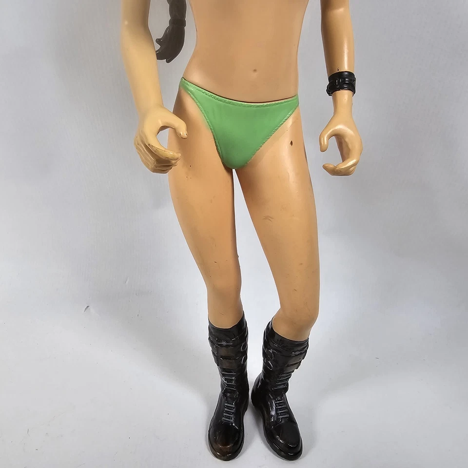 Lara Croft Tomb Raider Action Figure 11" Tall 2001 Paramount Pictures Playmates - Image 3 of 4