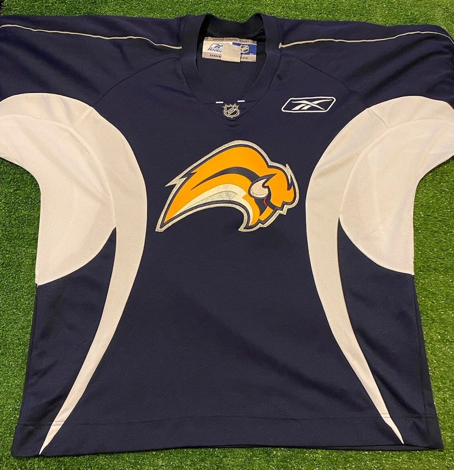 Vintage Buffalo Sabres Jersey Hombre Extra Grande Azul Blanco Y2K Reebok Suéter Foto 3 de 4