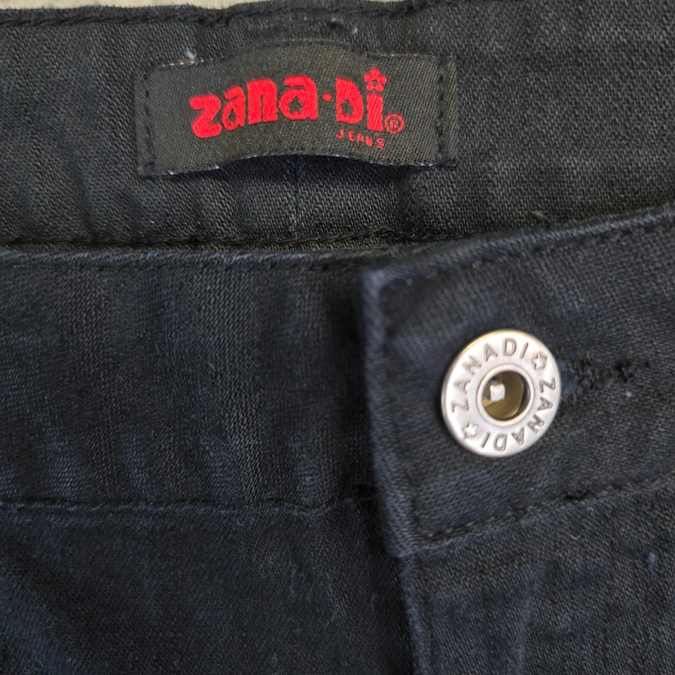 Pantalones de mezclilla Zana Di para mujer Plus 20 S negros pierna ancha acampanados tiro alto entrepierna corta Foto 2 de 4