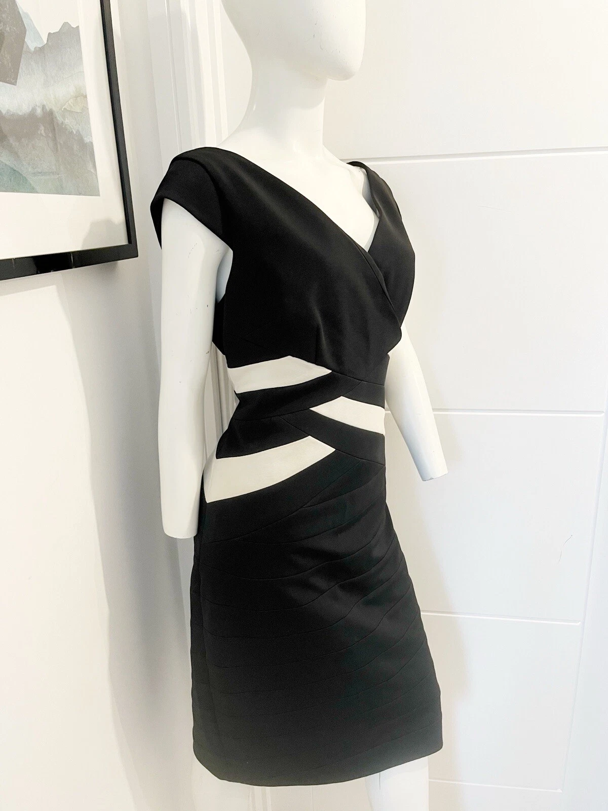 OFF WHITE Abito Alexon nero e bianco sporco scollo a V matita elasticizzato fascia taglia large