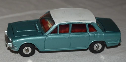 Vintage Dinky No. 135 Triumph 2000 Car Blue - Diecast