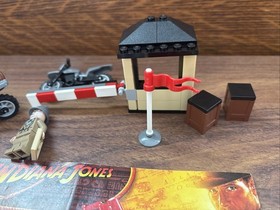 LEGO INDIANA JONES #7620 MOTOTCYCLE CHASE- One Minifigure & Instructions