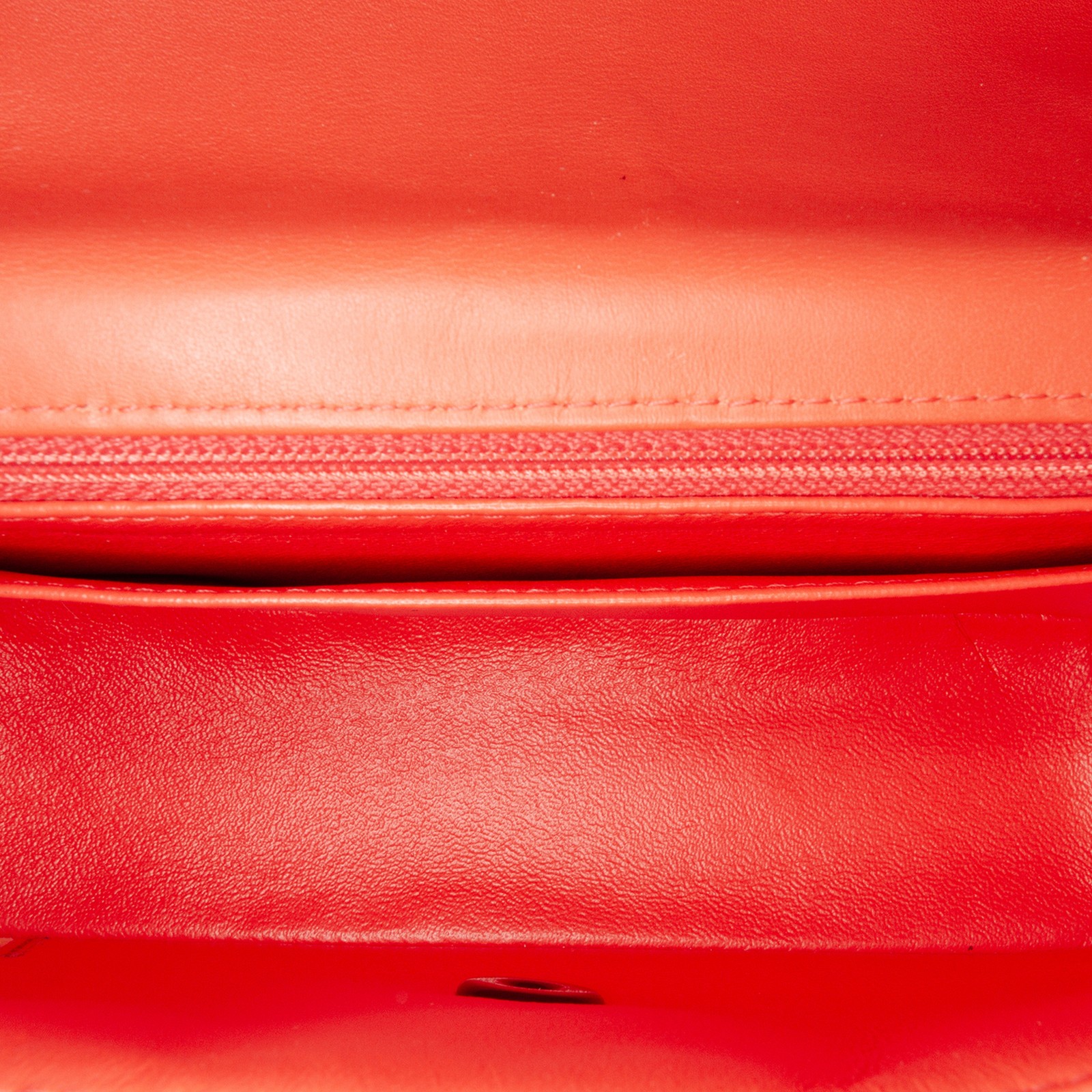 Authenticated Chanel Mini Rectangular Classic Vel… - image 4