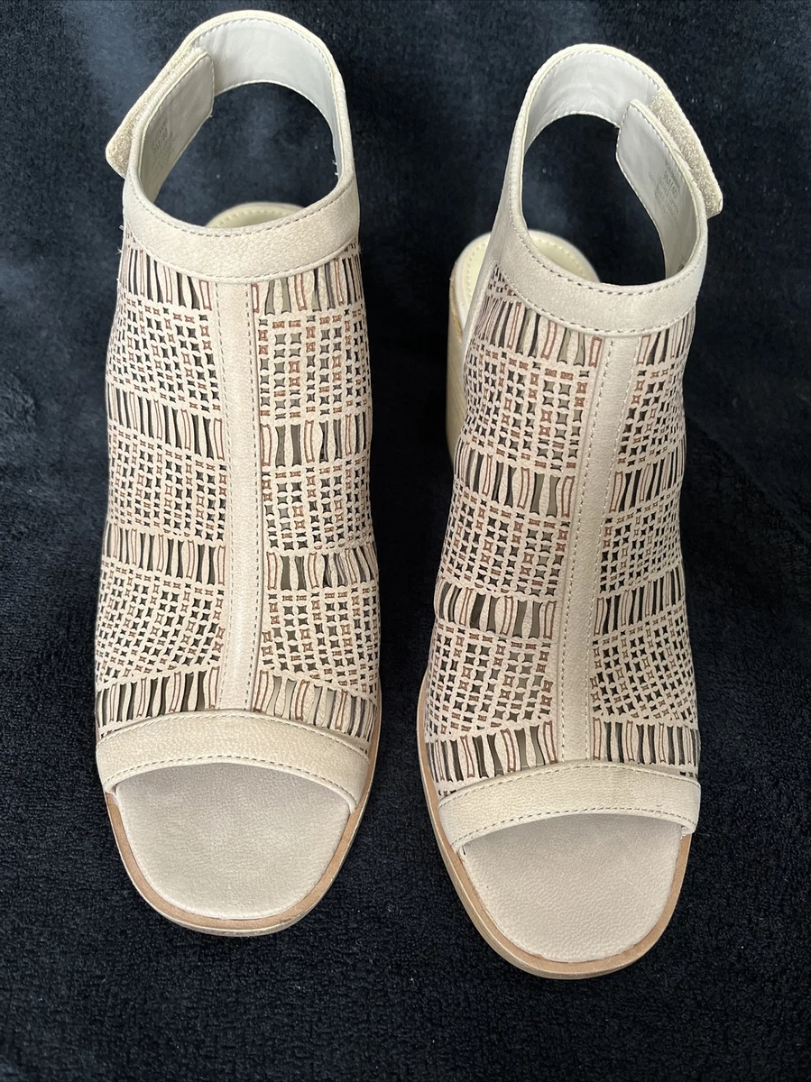 Keannie sandal cheap vince camuto